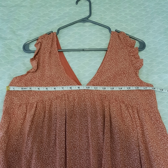 Flowy Pink Dress from France - Picture 9 of 10